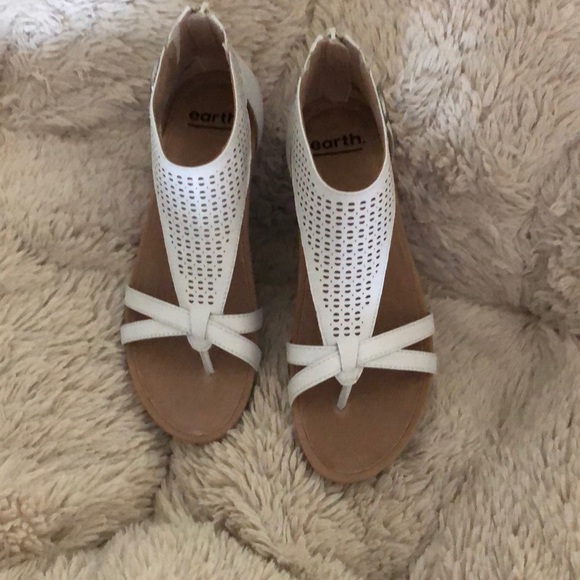 Earth Shoes - Earth Sandals NWOT